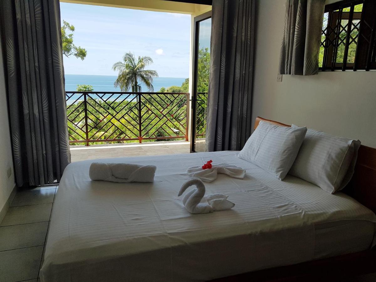 Bougainvillas Seychelles อองซ์รอแยล ภายนอก รูปภาพ